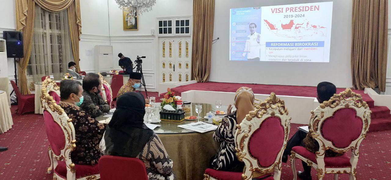 Audiensi Deputi Pelayanan Publik Kemenpan RB dengan Gubernur Riau Beserta Jajaran