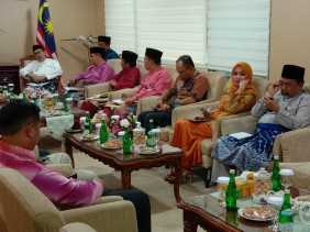 Kepala DPMPTSP Provinsi Riau Menghadiri Pertemuan dengan Delegasi Promosi Investasi Malaysia