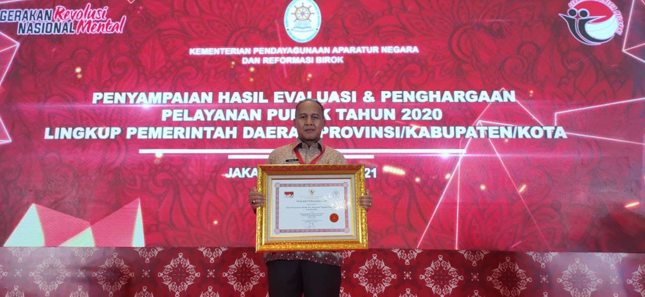 Pemerintah Provinsi Riau Meraih Penghargaan penyelenggara pelayanan publik kategori prima tahun 2020