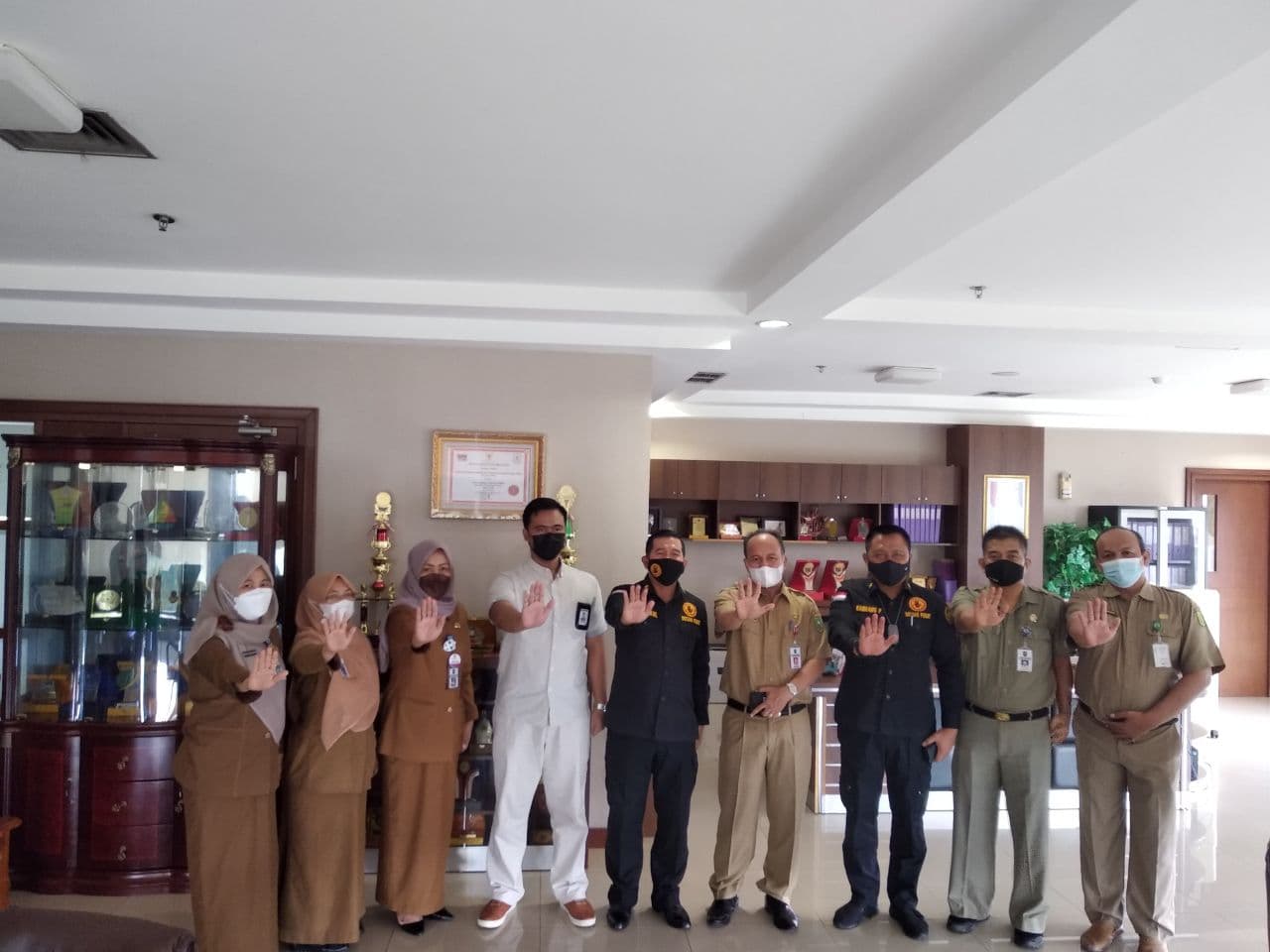 Kunjungan Tim Satgas Saber Pungli Pusat ke DPMPTSP Provinsi Riau