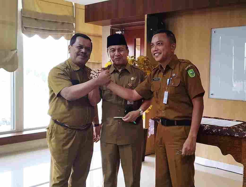Serah Terima Jabatan Sekretaris DPMPTSP PROVINSI RIAU