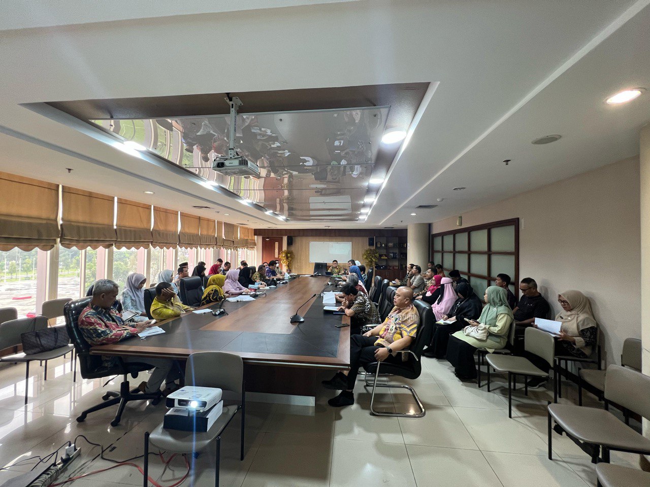 Rapat Pembahasan Rencana Pembangunan Kawasan Industri di Kabupaten/Kota Provinsi Riau