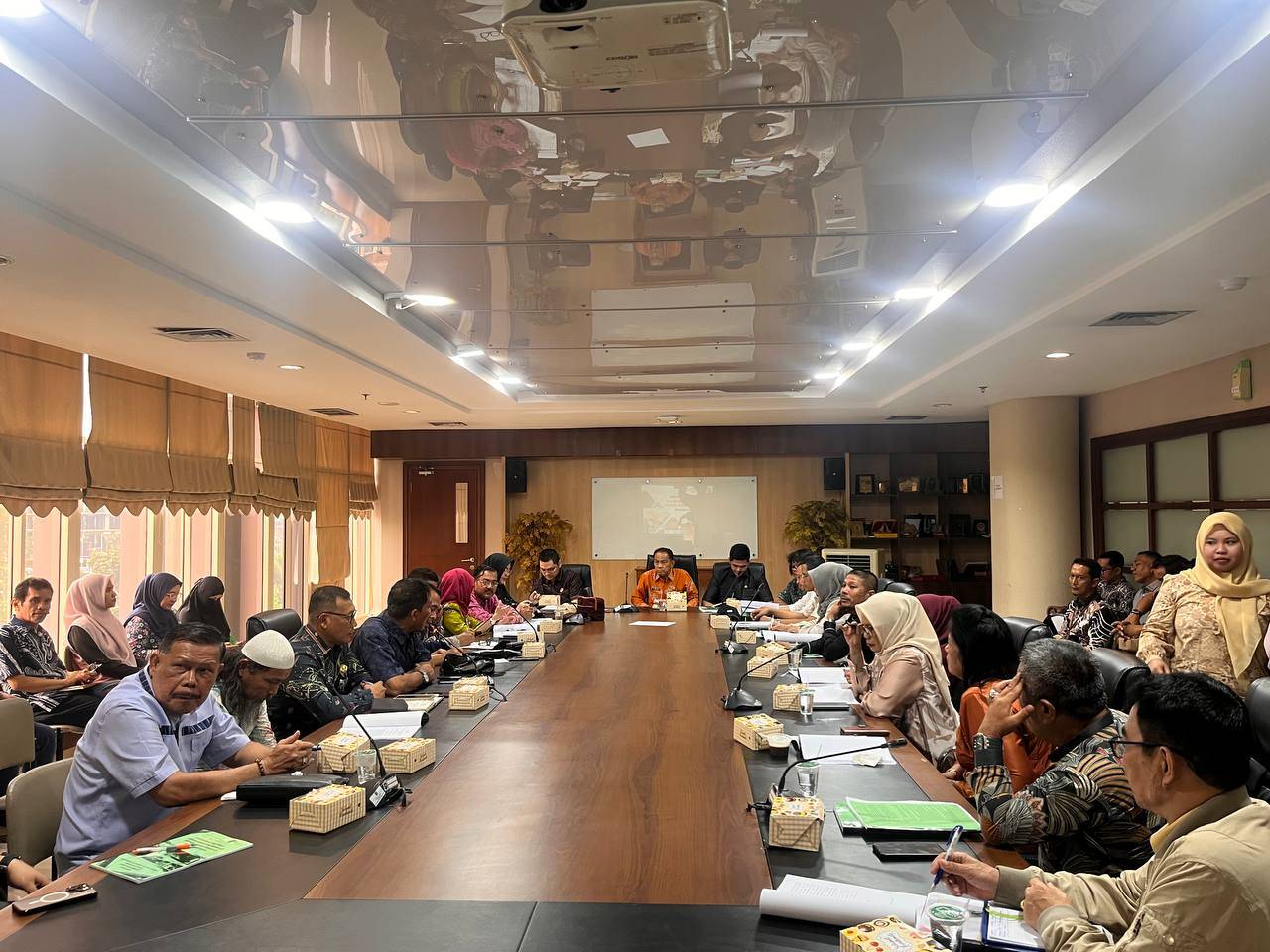 DPMPTSP Riau Terima Kunjungan Konsultasi Pansus II DPRD Kabupaten Bengkalis Terkait Ranperda Penanaman Modal