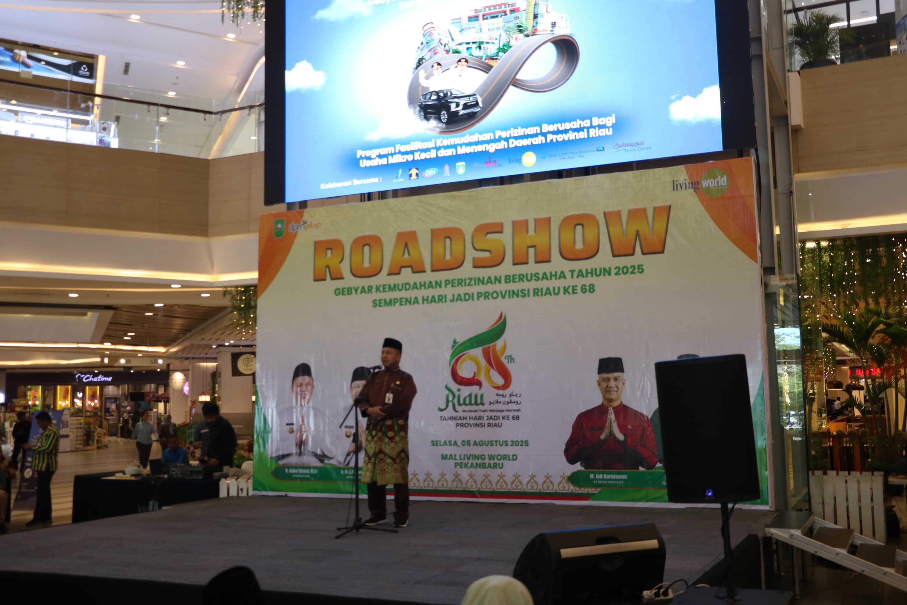 Realisasi Investasi Semester I Provinsi Riau telah mencapai  Rp. 34,3 triliun  berada pada peringkat ke – 9 secara Nasional