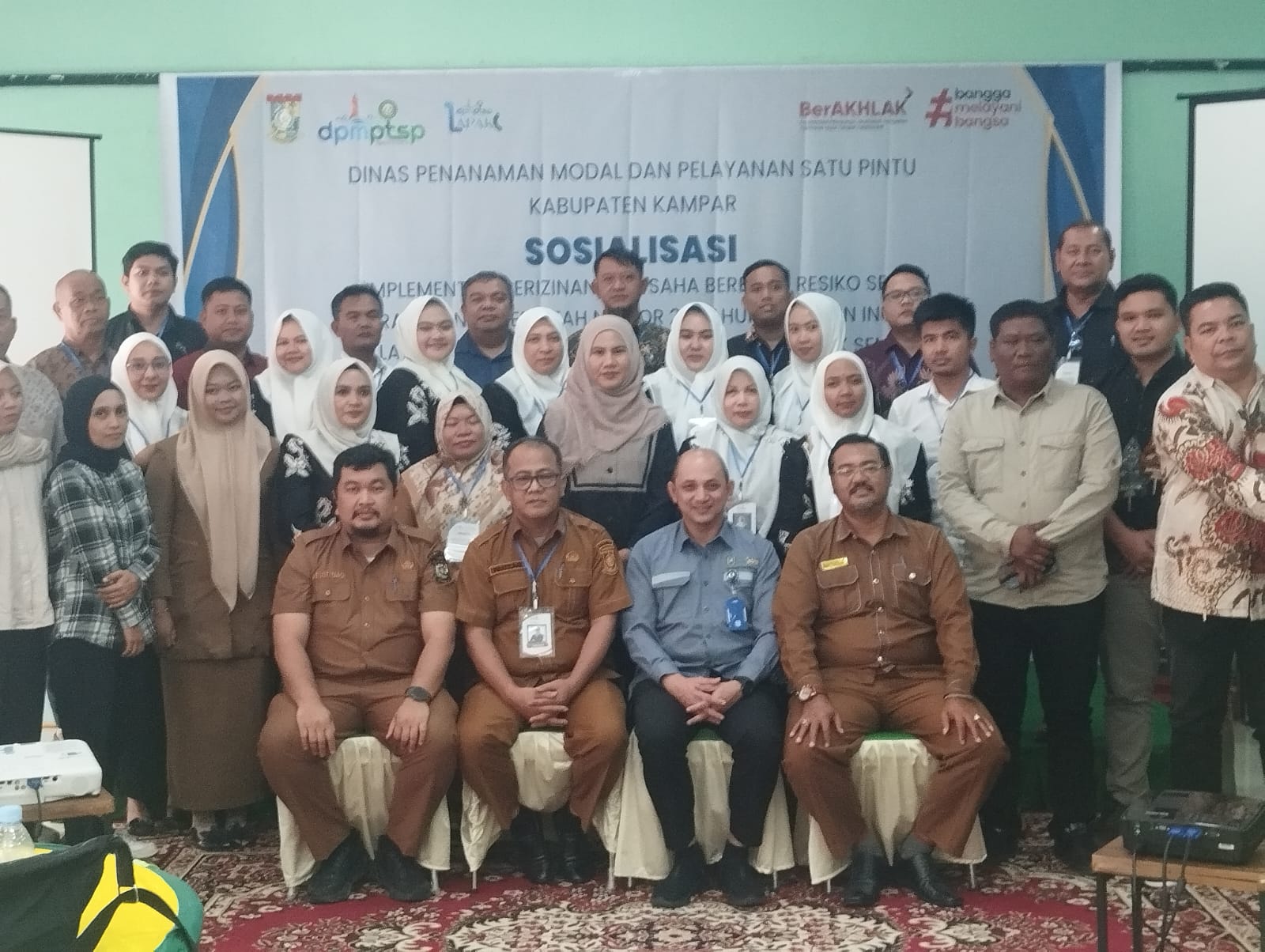 Kepala DPMPTSP Provinsi Riau Menghadiri Sosialisasi Implementasi Perizinan Berusaha Berbasis Risiko DPMPTSP Kabupaten Kampar